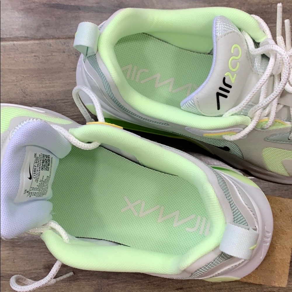 W NIKE AIR MAX 200 - Picture 14 of 16